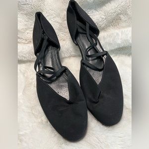 Black dress shoes